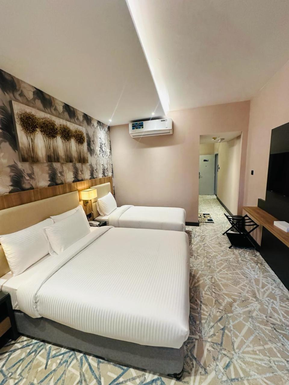 Sky Park Hotel Dubai Buitenkant foto